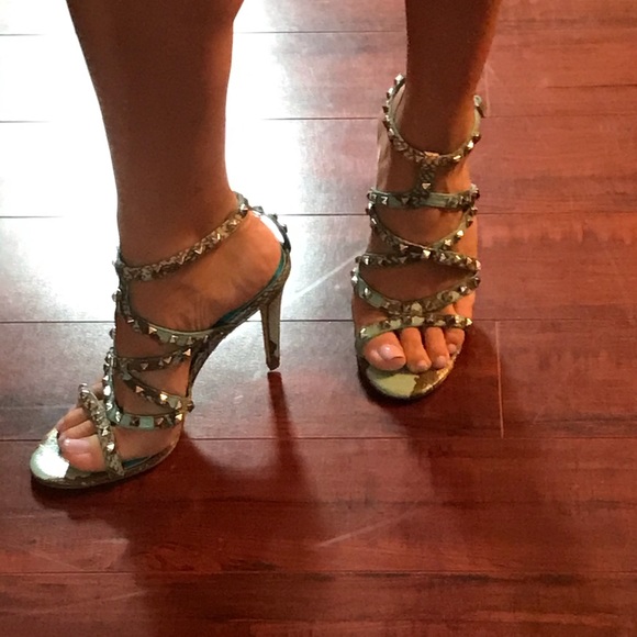 BCBGeneration Blue snakeskin heels - Picture 3 of 3